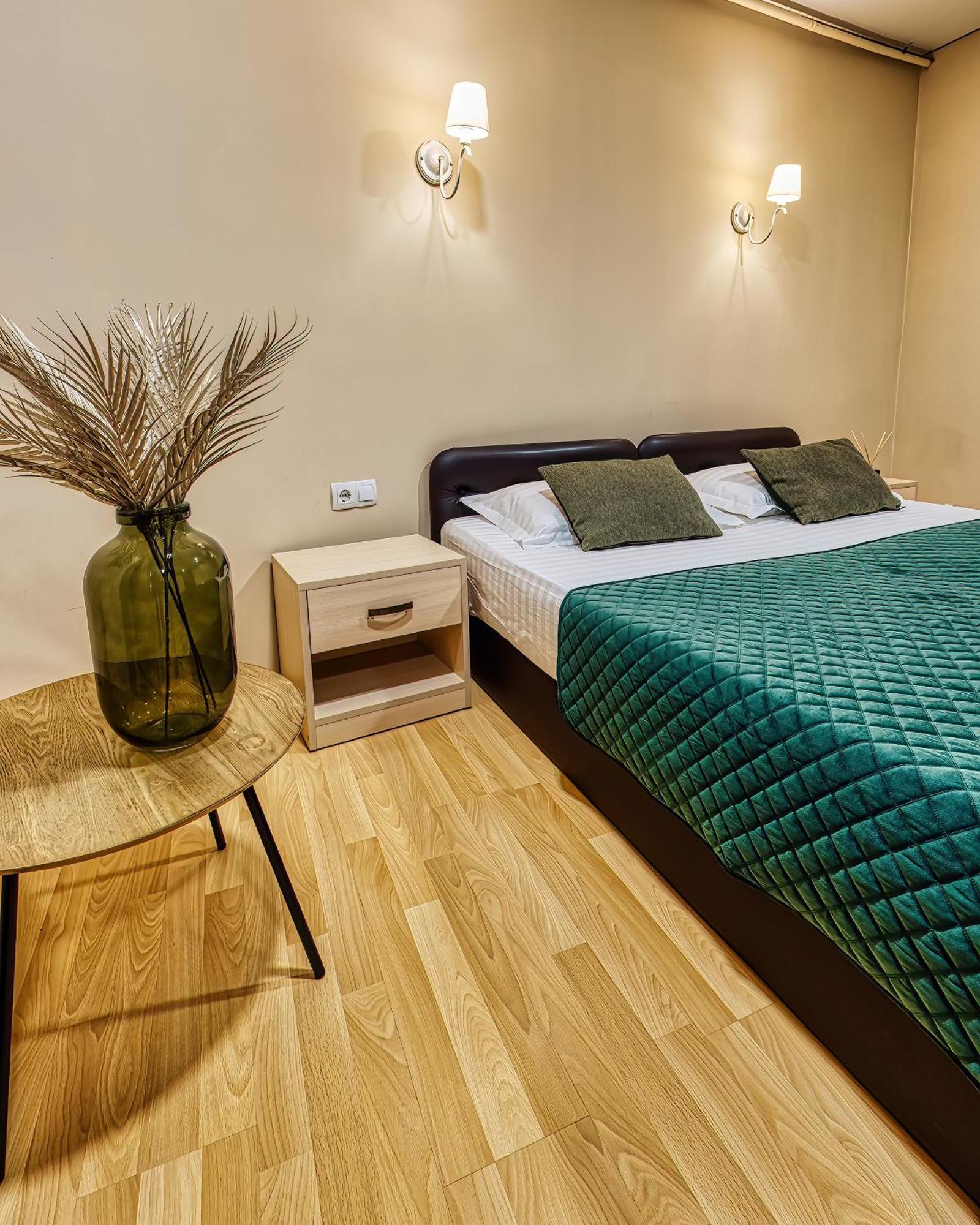Sv Hotel, Restaurant & Airport Parking Todiresti  Экстерьер фото